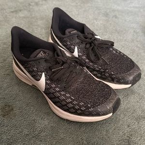 Nike zoom pegasus 35 kids shoes size 3.5Y